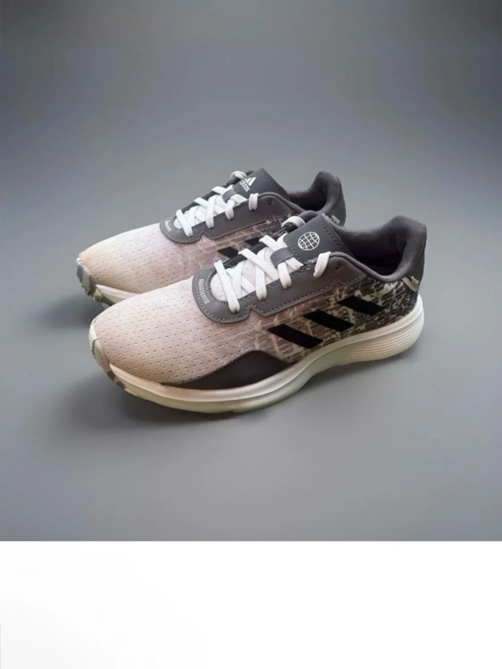 adidas Boys US 4 Gray and White Animal Print Athletic Sneakers GUC *READ*